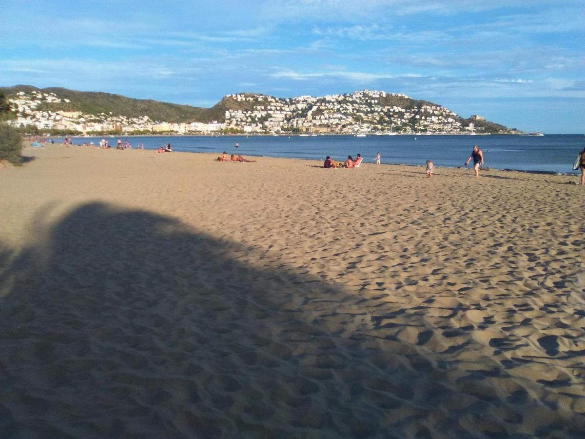 Davant Mar - Apartamento Con Terraza A Pie De Playa 罗萨斯 外观 照片